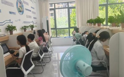 学校实景