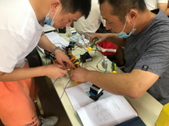成都零基础的电工培训机构 实操为主的培训小班实操培